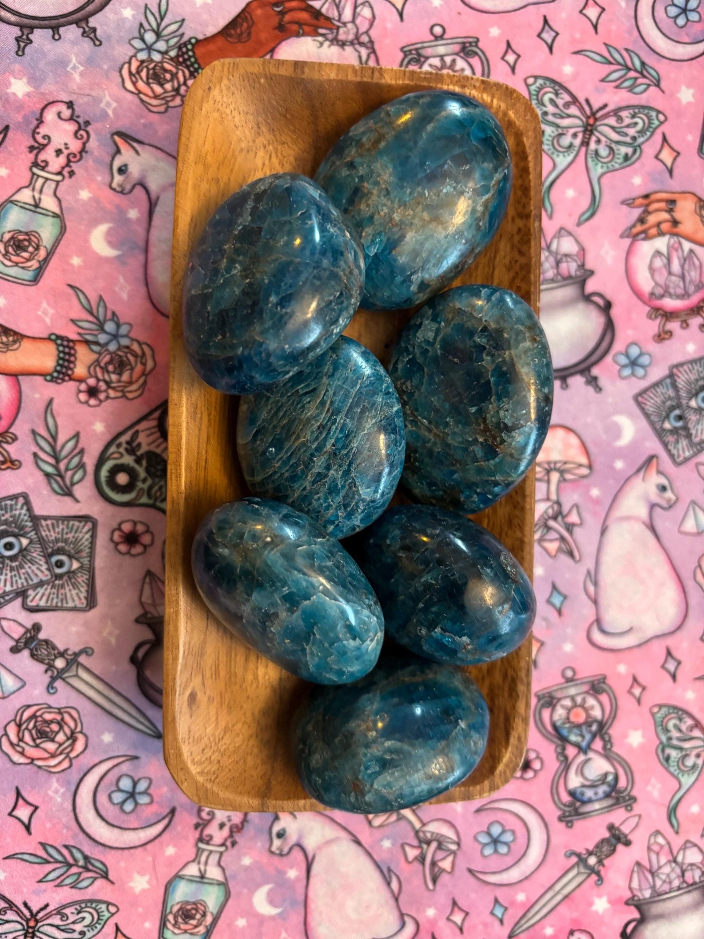 Blue Apatite Palm Stone* Crystals * Witchcraft * Wiccan * Pagan * Altar Decoration * Spiritual Gift * Witch
