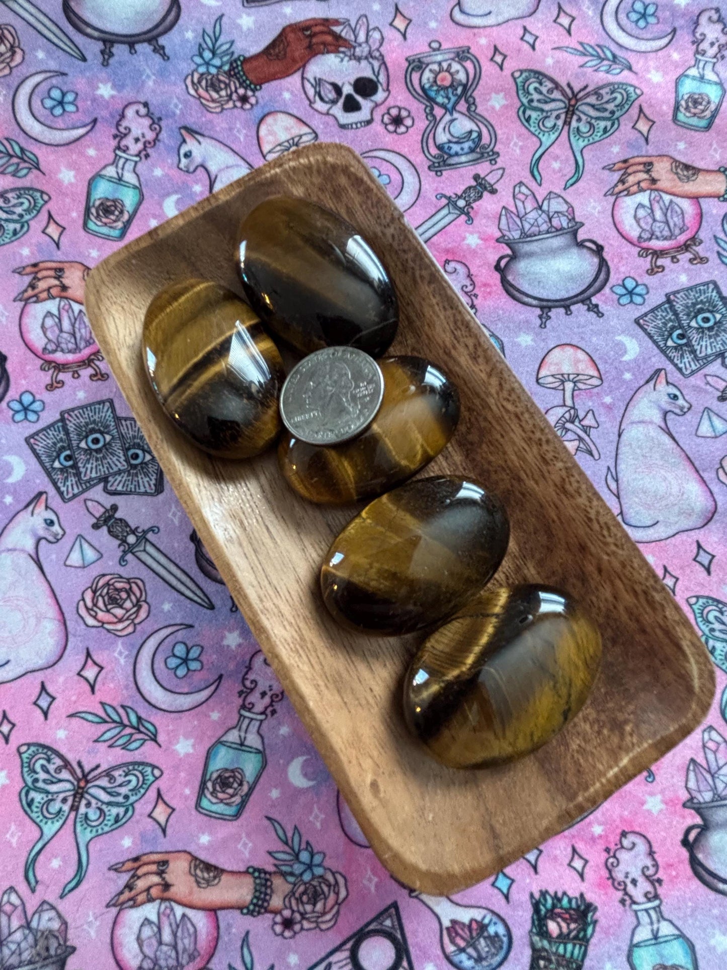 Tigers Eye Palm Stone* Crystals * Witchcraft * Wiccan * Pagan * Altar Decoration * Spiritual Gift * Witch
