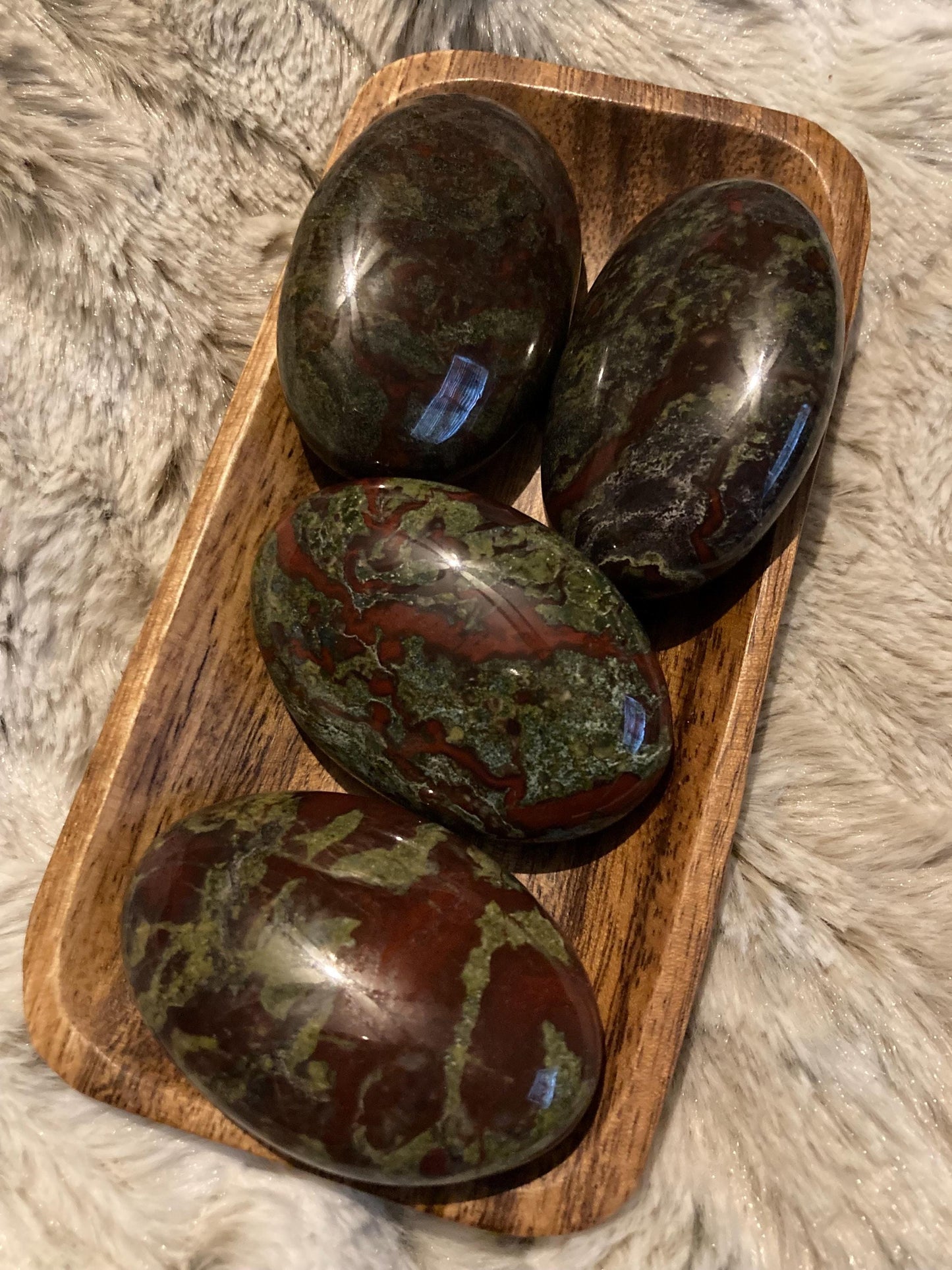 Dragon Blood Palm Stone* Crystals * Witchcraft * Wiccan * Pagan * Altar Decoration * Spiritual Gift * Witch