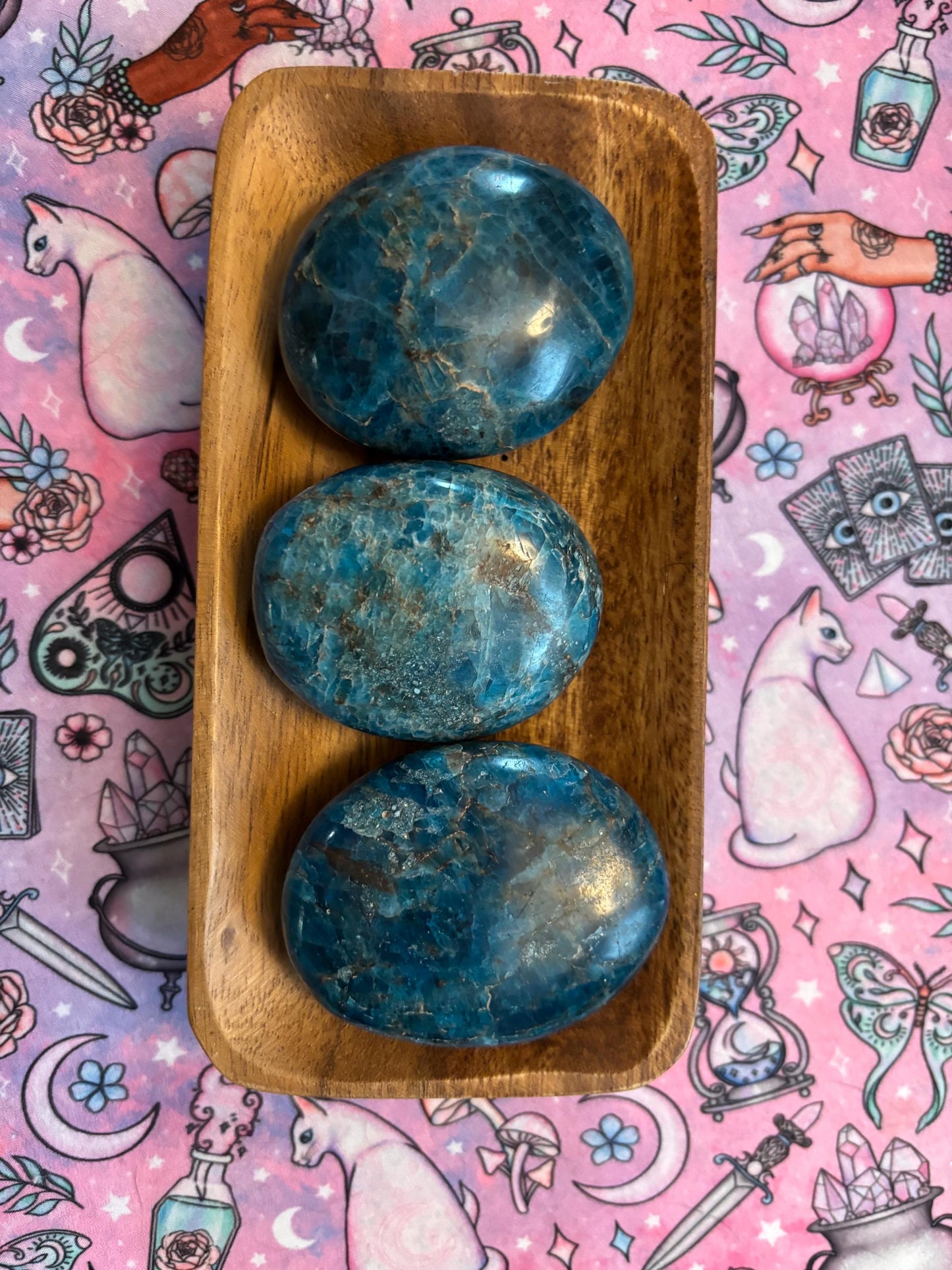Blue Apatite Palm Stone* Crystals * Witchcraft * Wiccan * Pagan * Altar Decoration * Spiritual Gift * Witch