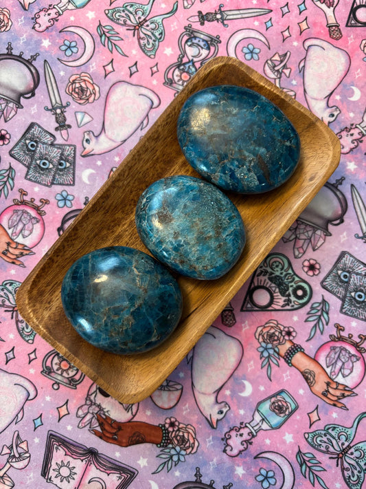 Blue Apatite Palm Stone* Crystals * Witchcraft * Wiccan * Pagan * Altar Decoration * Spiritual Gift * Witch