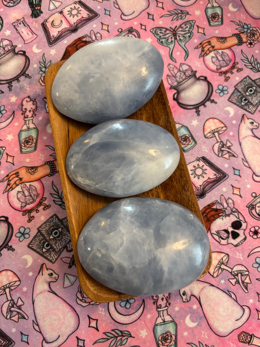 Celestite Palm Stone* Crystals * Witchcraft * Wiccan * Pagan * Altar Decoration * Spiritual Gift * Witch