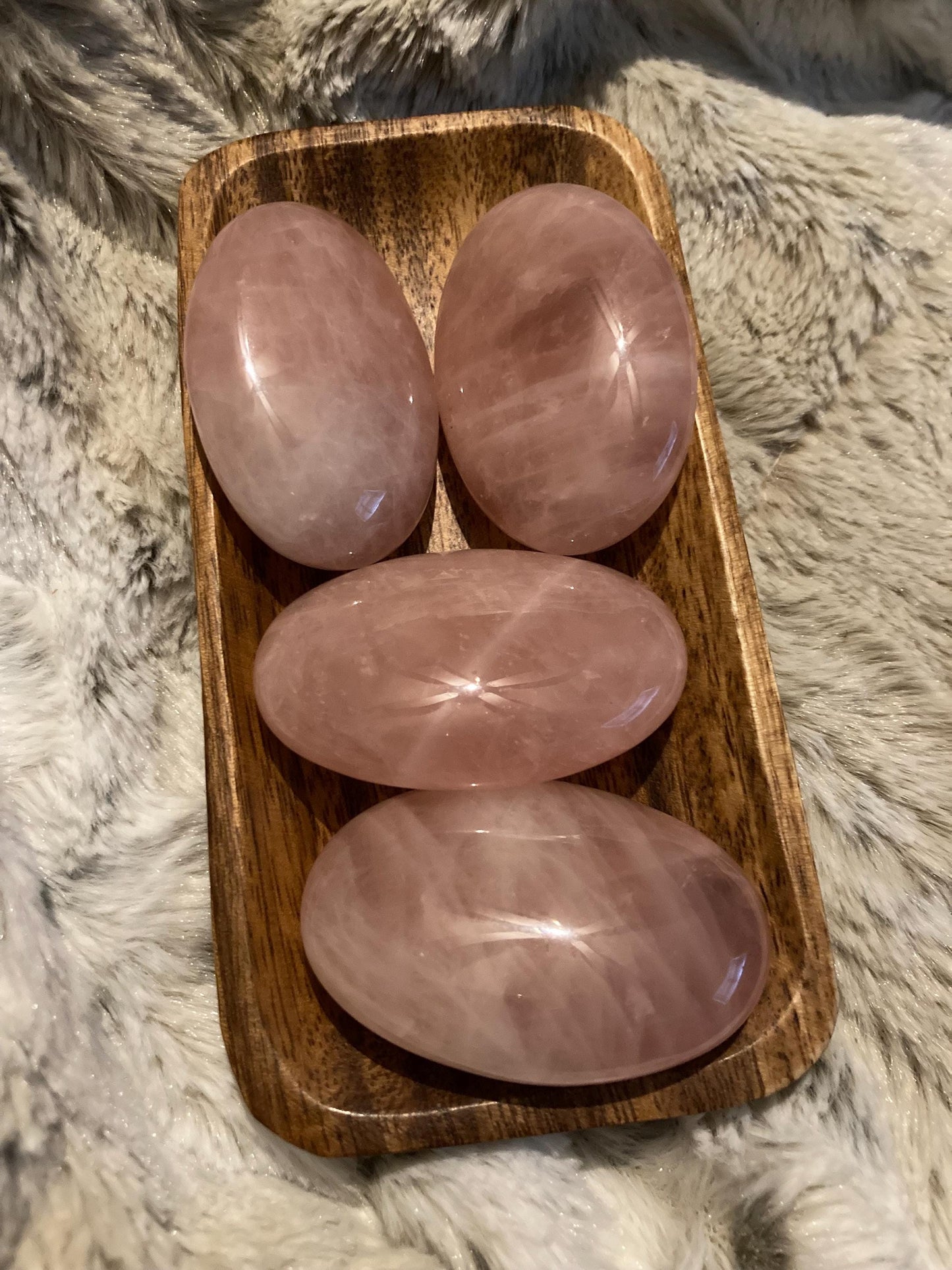 Rose Quartz Palm Stone* Crystals * Witchcraft * Wiccan * Pagan * Altar Decoration * Spiritual Gift * Witch