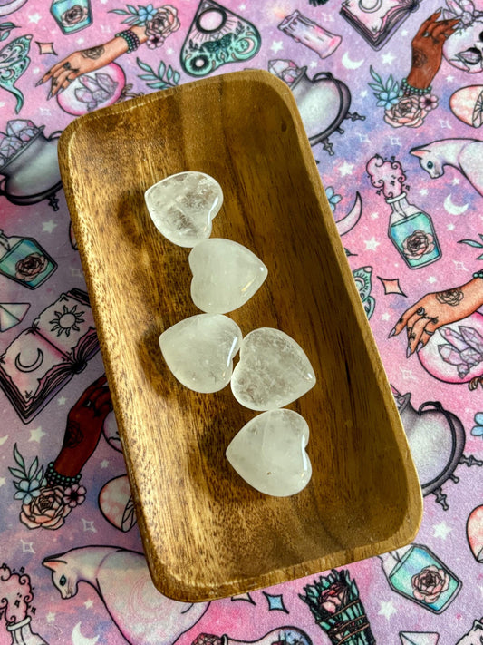 Clear Quartz Heart * Clear Quartz * Tumbled Stones * Crystals * Witchcraft * Tumbled Crystals * Wiccan * Pagan * Witch