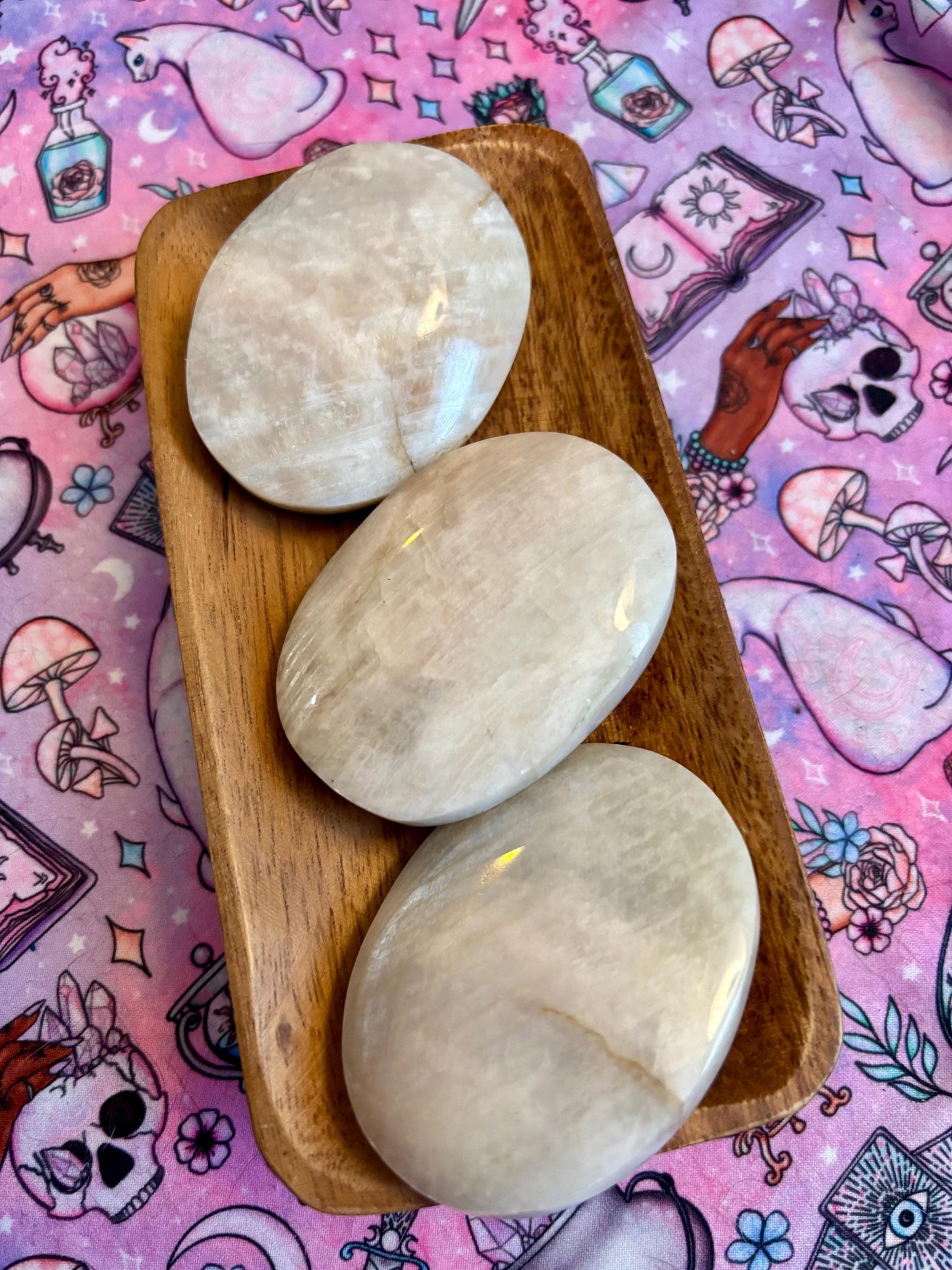 Moonstone Palm Stone* Crystals * Witchcraft * Wiccan * Pagan * Altar Decoration * Spiritual Gift * Witch
