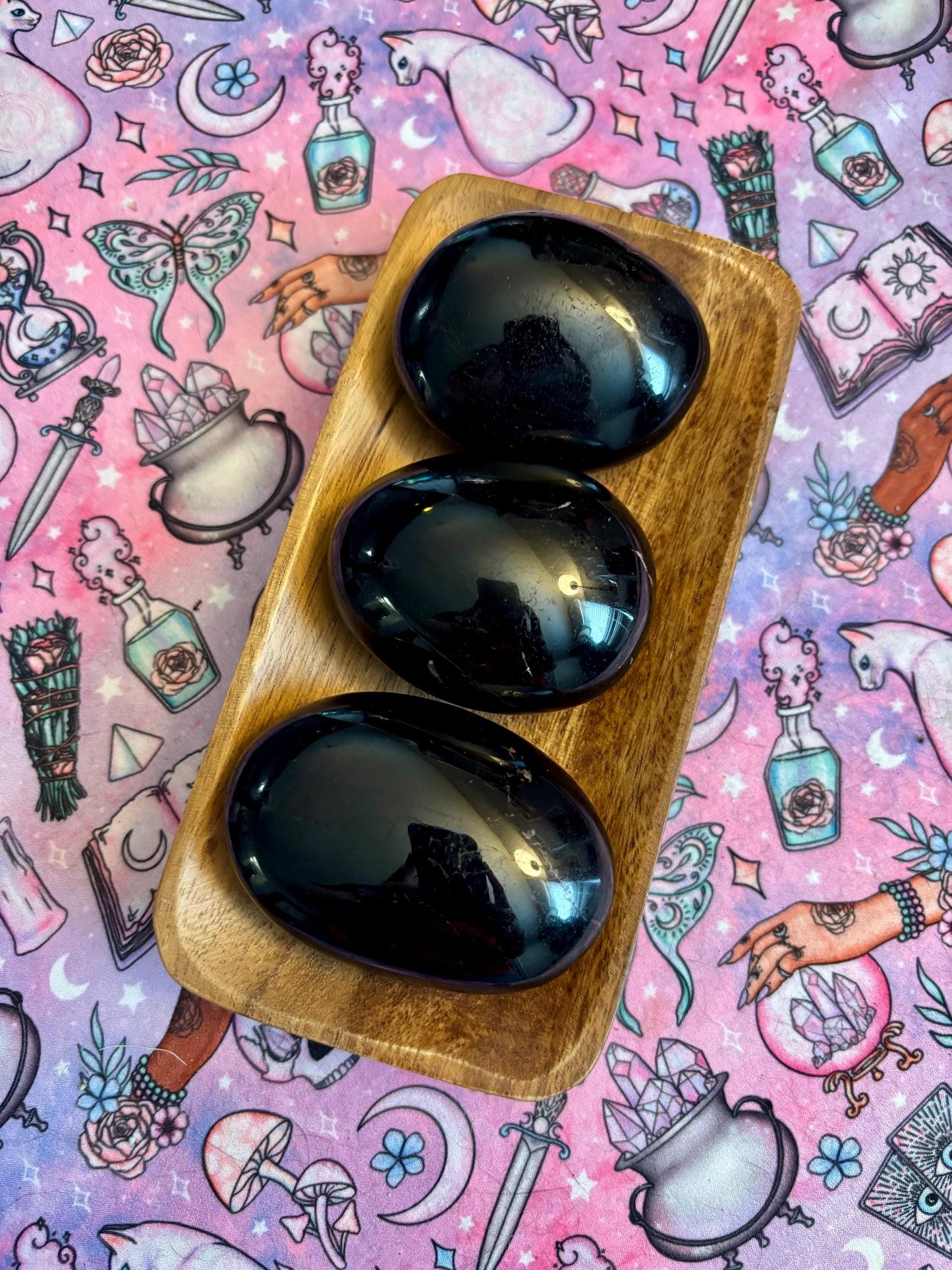 Black Tourmaline Palm Stone *  Black Tourmaline * Tumbled Stones * Crystals * Witchcraft * Tumbled Crystals * Wiccan * Pagan * Witch