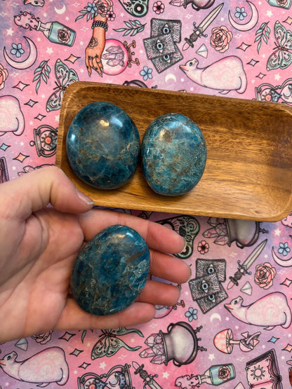 Blue Apatite Palm Stone* Crystals * Witchcraft * Wiccan * Pagan * Altar Decoration * Spiritual Gift * Witch